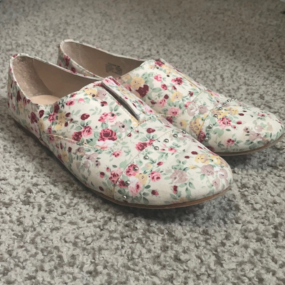 Cute Floral Steve Madden Loafers